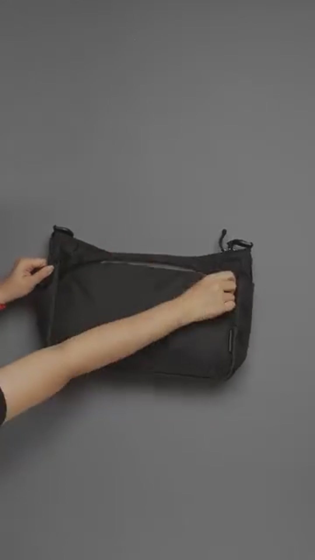 Transit messenger bag