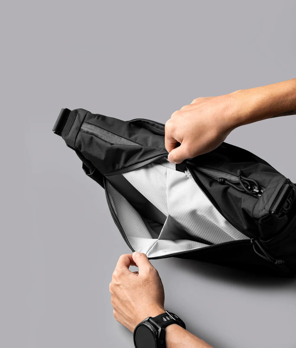 Transit messenger bag